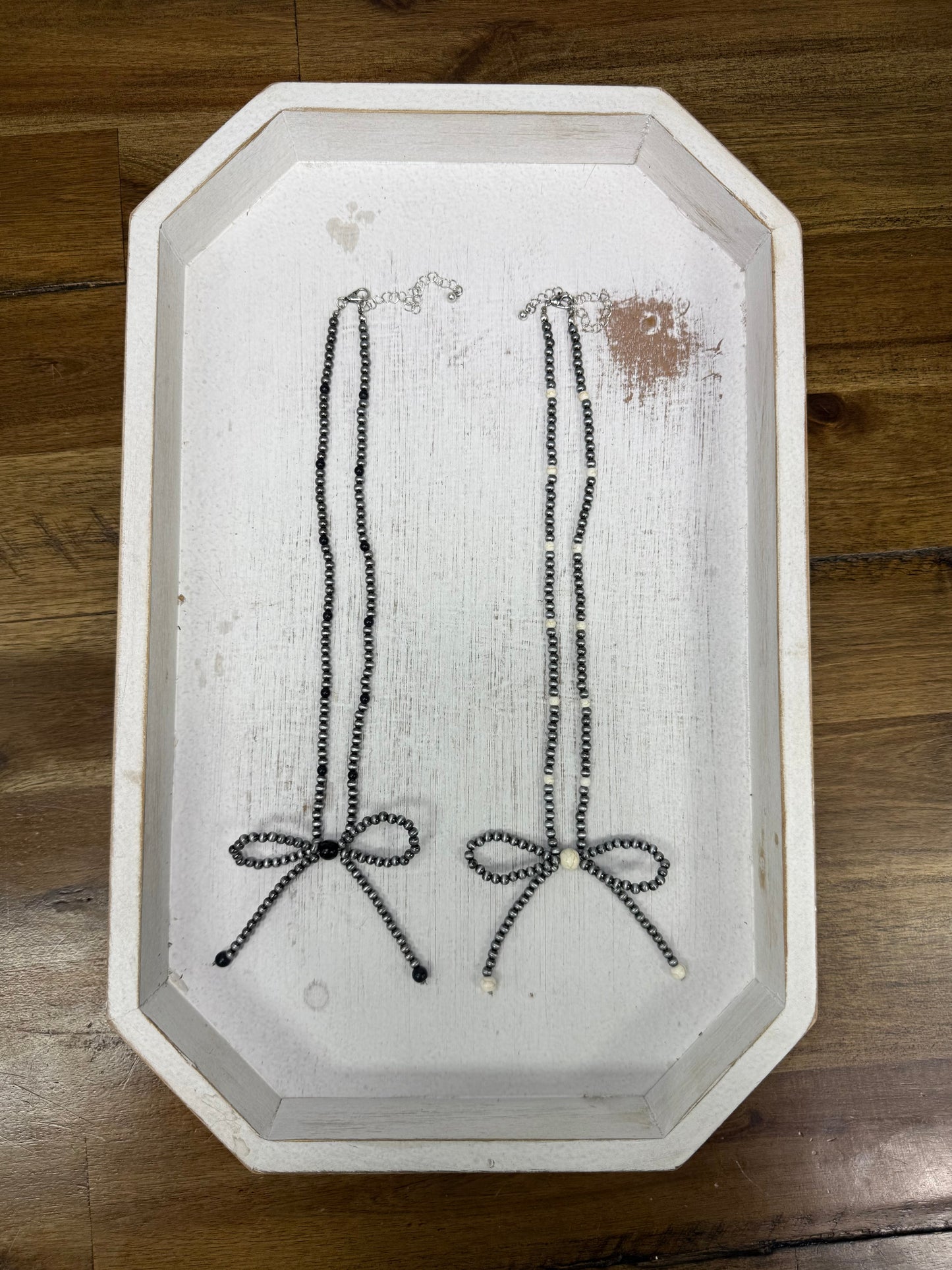 Western Bow Necklace