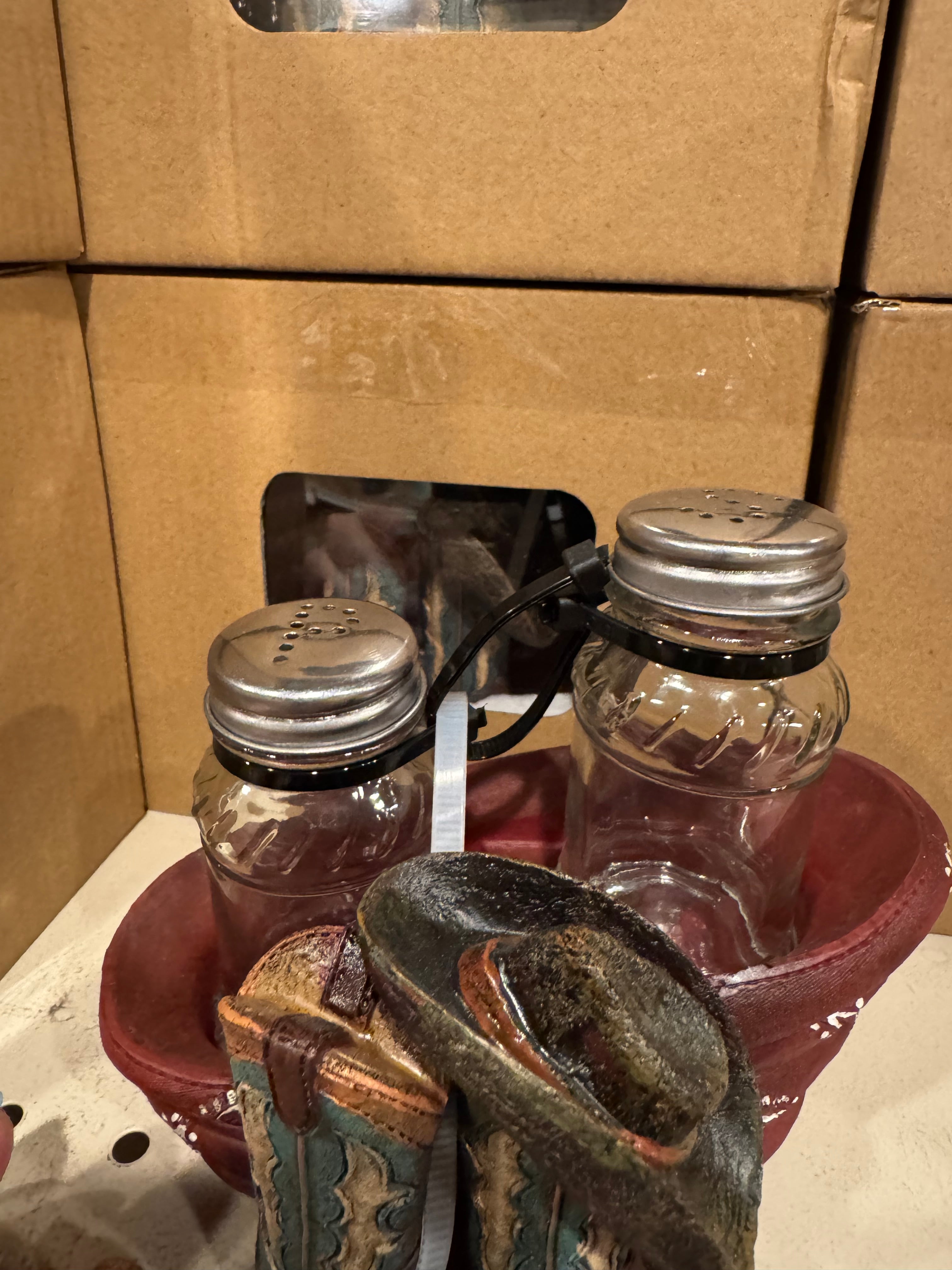 RA7591 Cowboy Hat & Boots Salt & Pepper Shaker Set