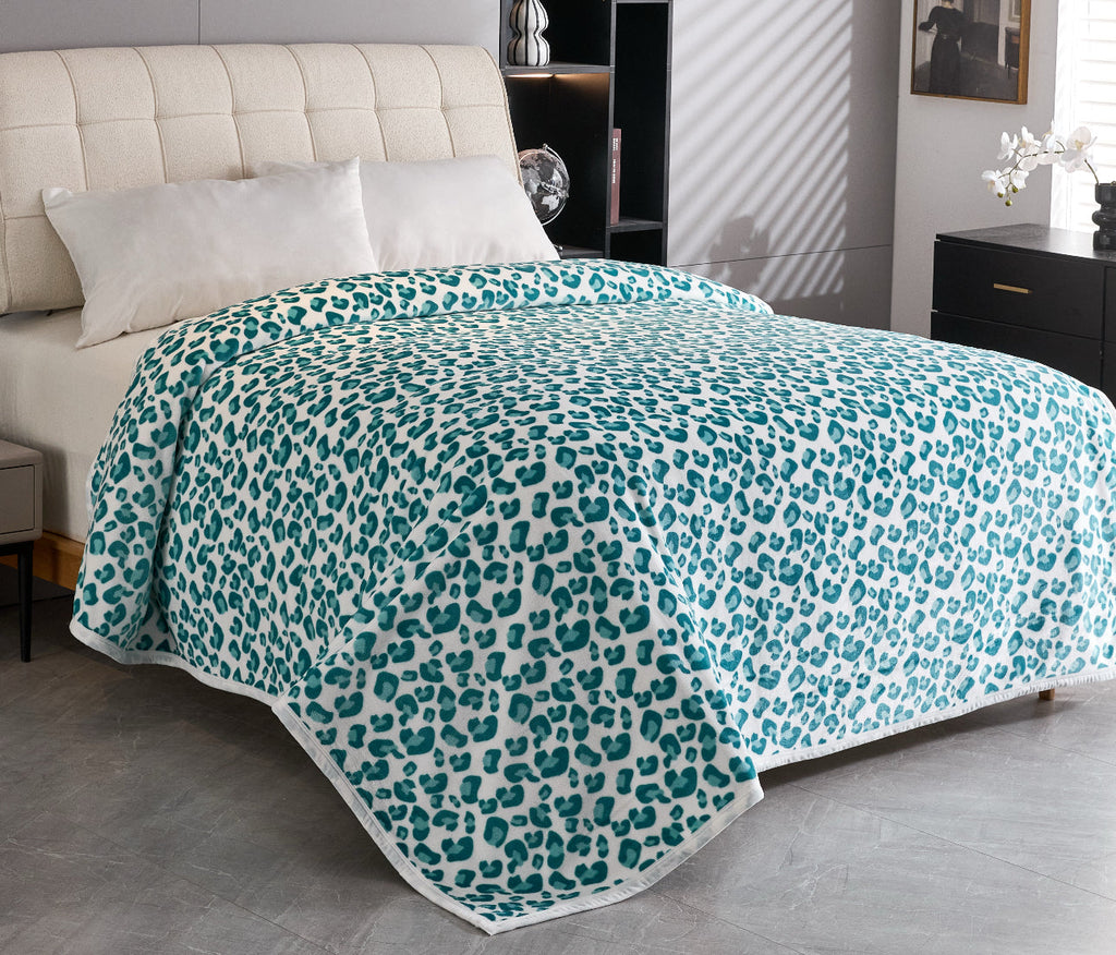 Turquoise Cheetah Super Plush Blanket