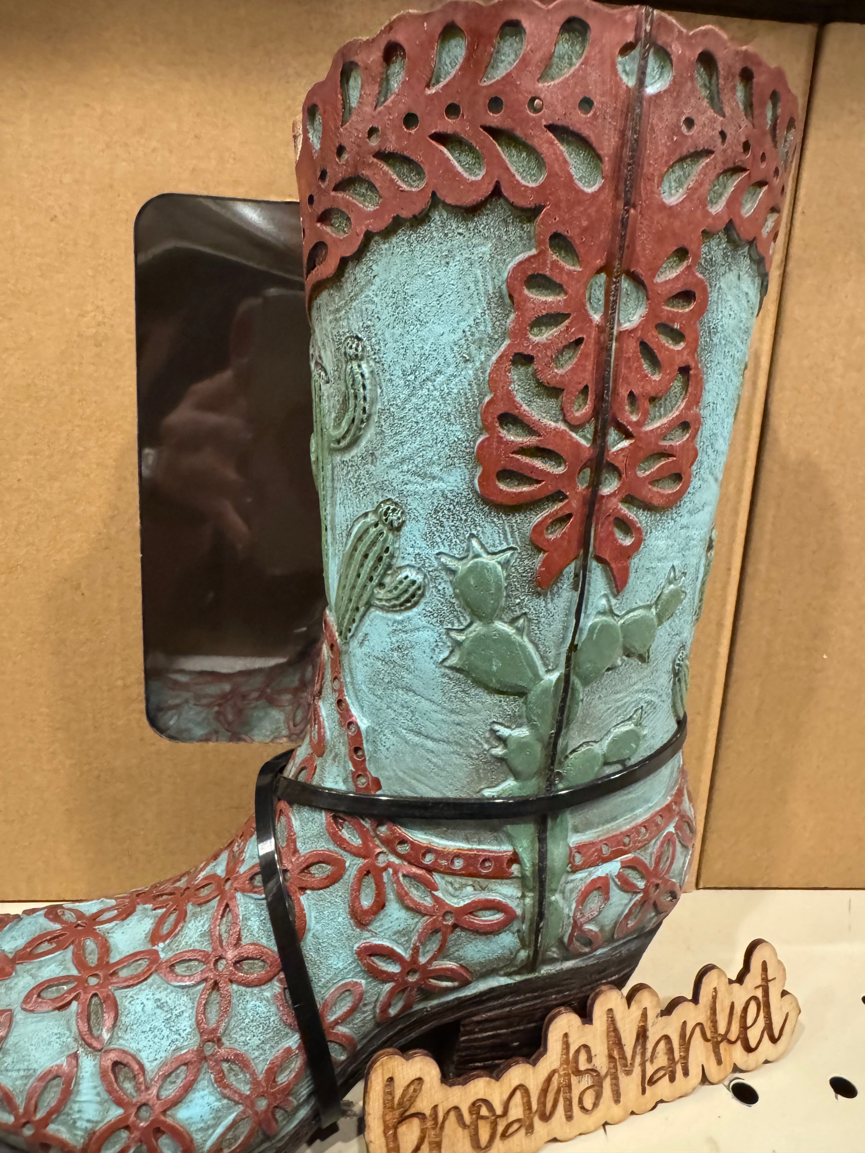 RA4145 Cactus Tooled Boot Vase