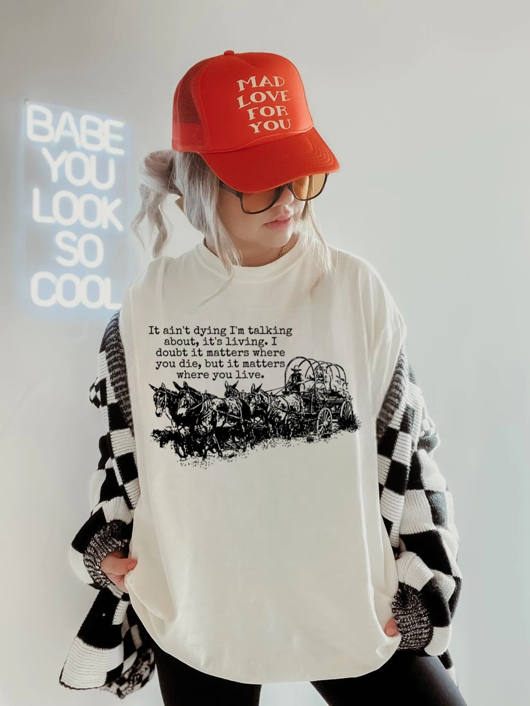 ITS LIVING PNG DIGITAL DOWNLOAD