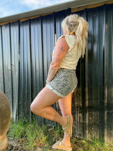 THE ZEEEBRAAHH SHORTS