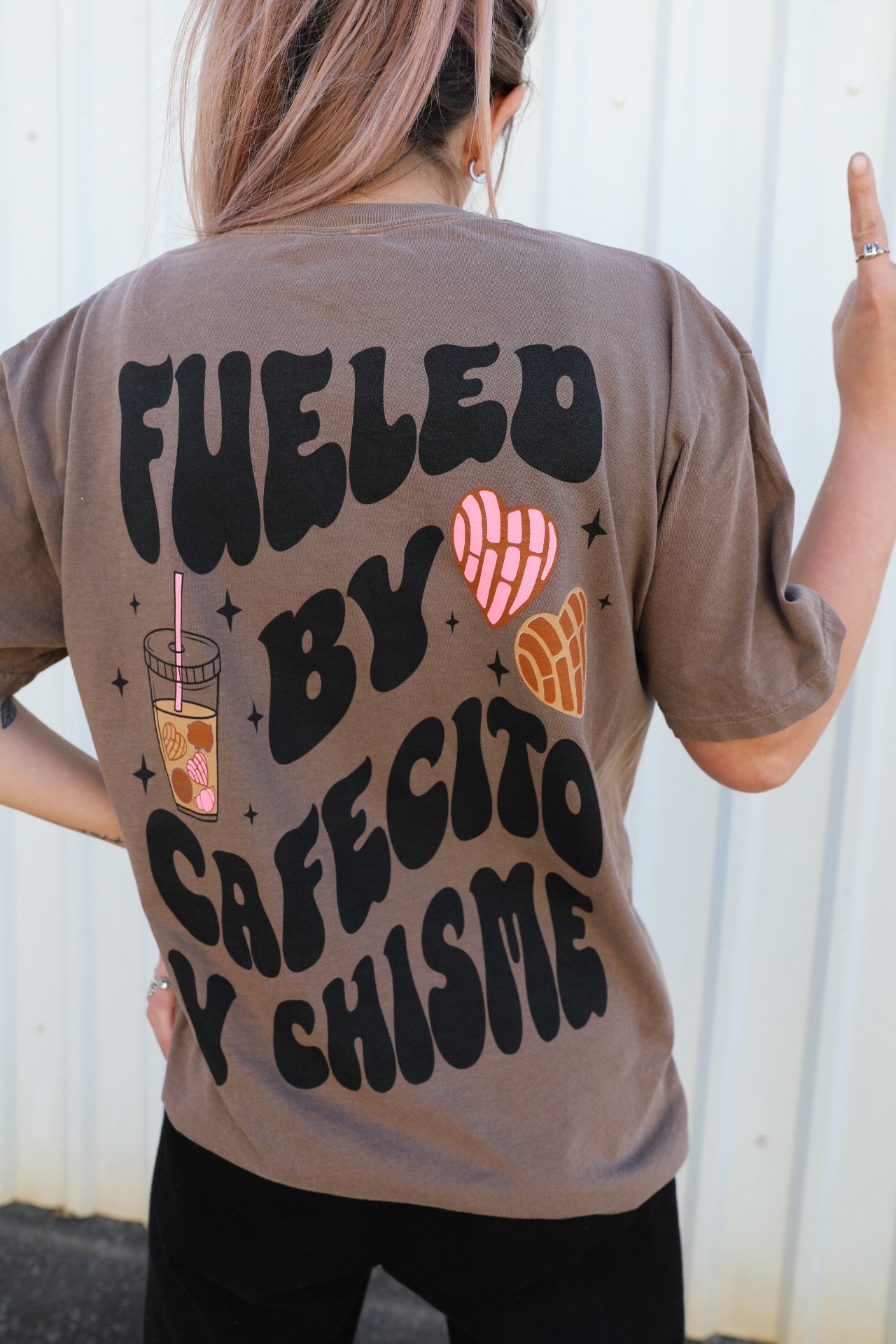 Cafecito Y Chisme Graphic Tee