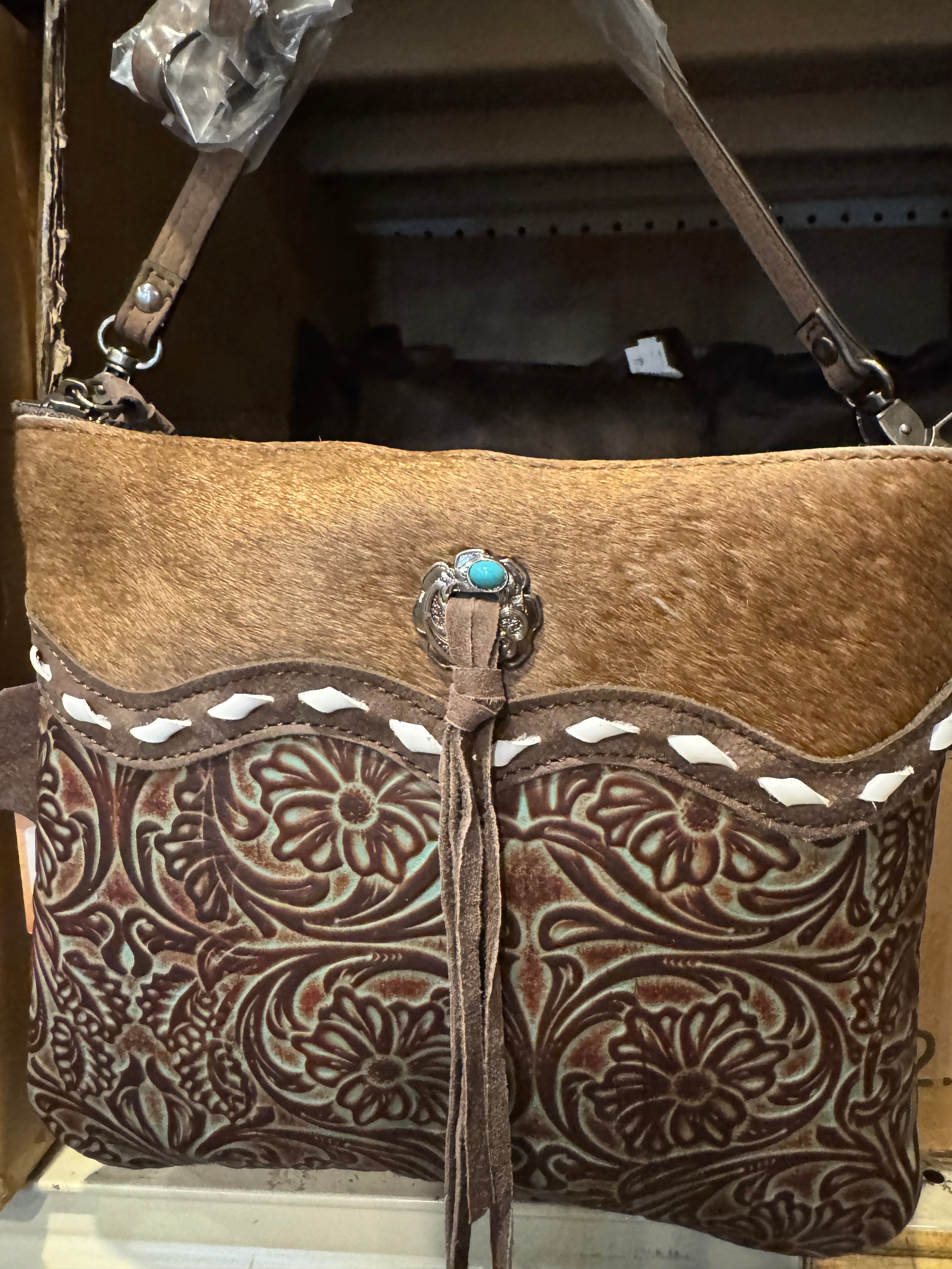 BA2822 Tooled Concho Cowhide Purse