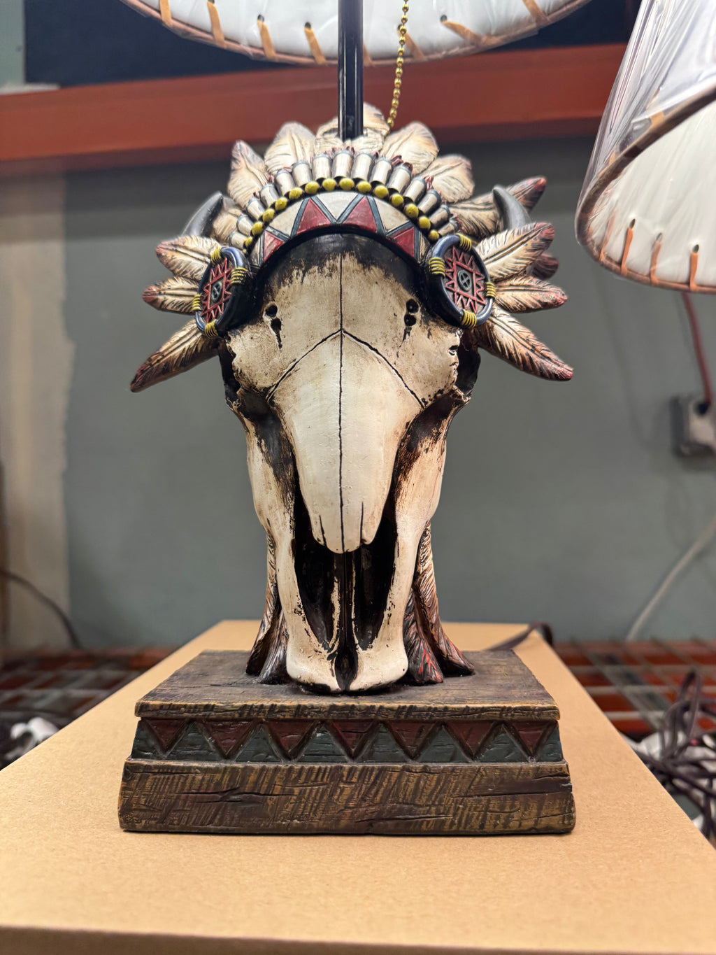 RA54059 Native Headdress Cowskull Lamp