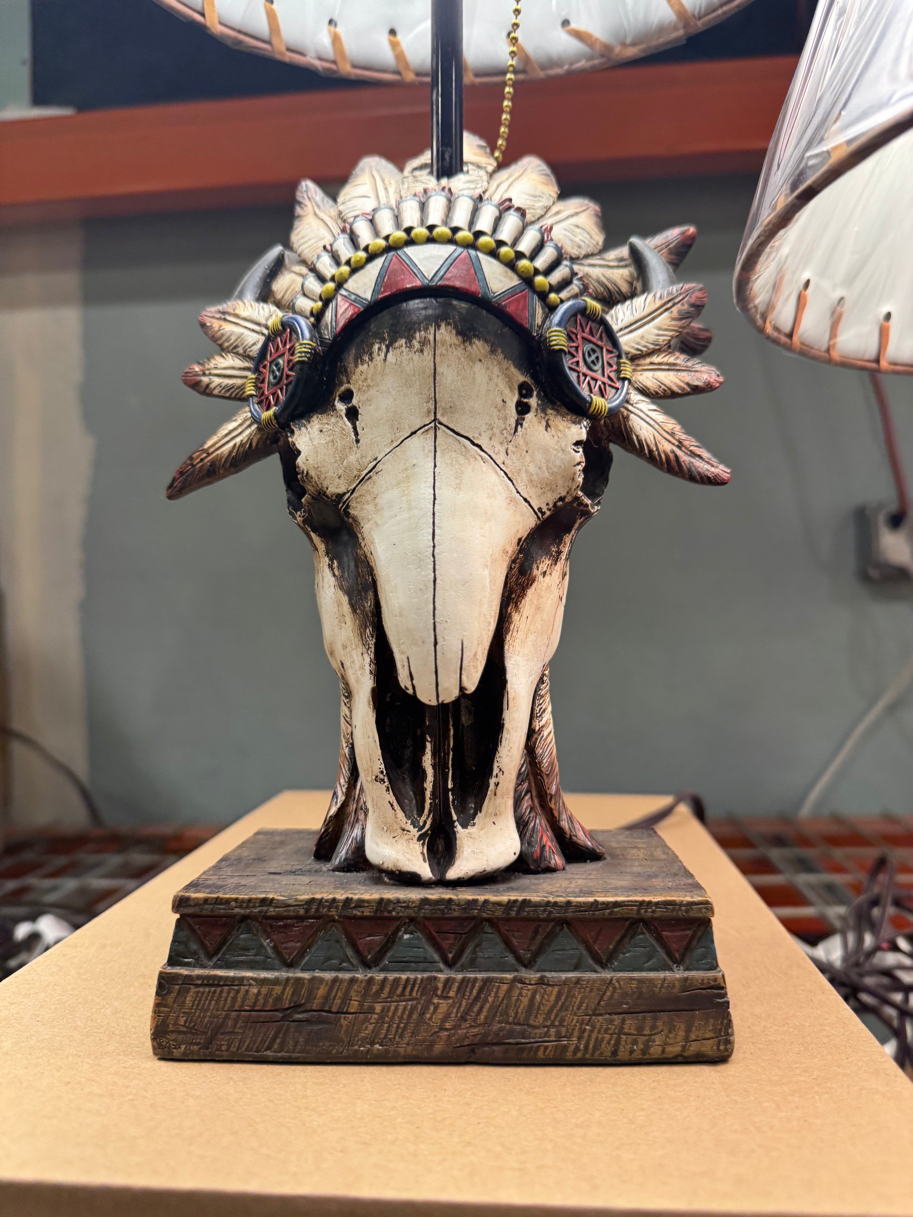 RA54059 Native Headdress Cowskull Lamp