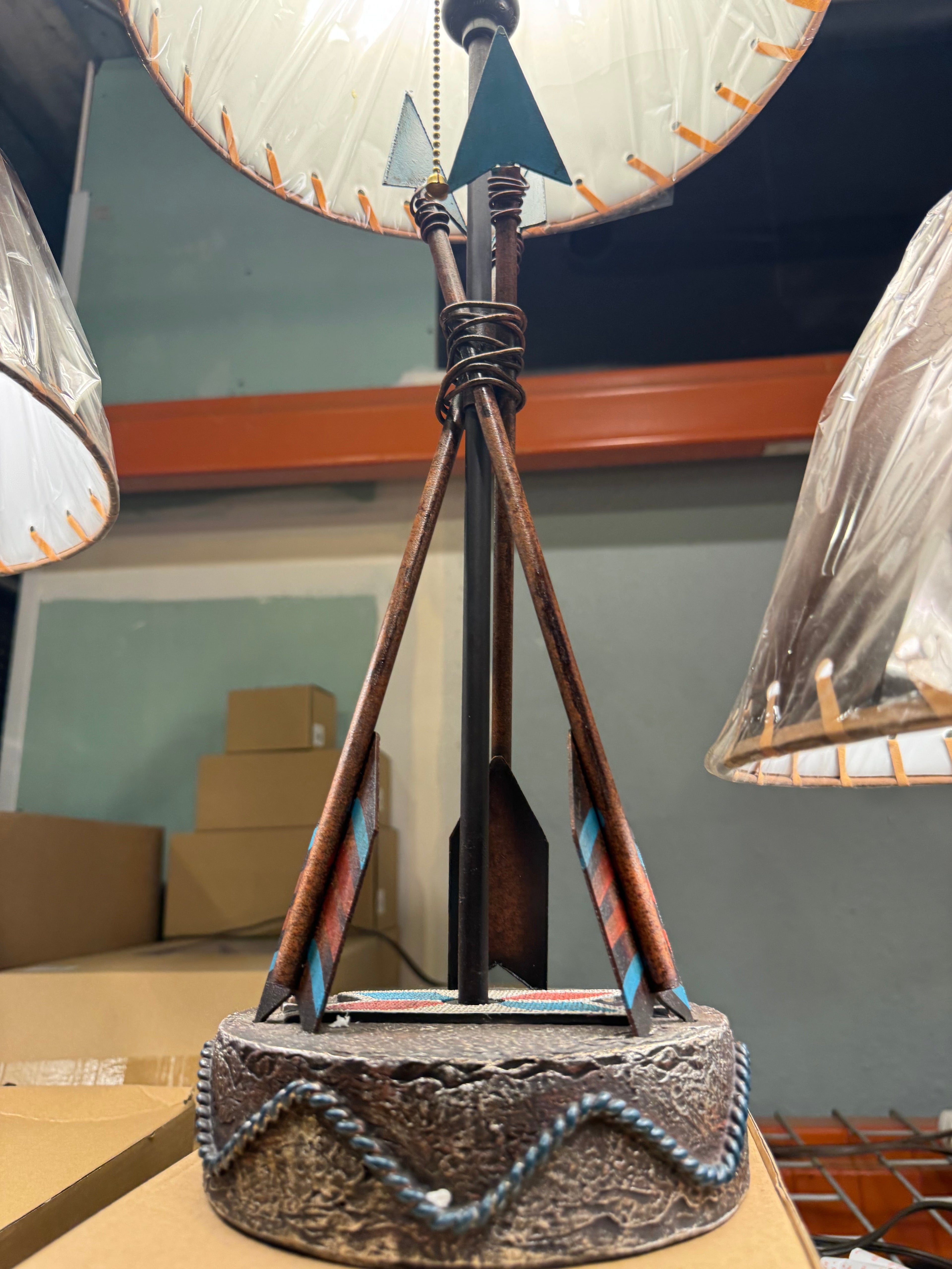 RA6581 Arrow Native Lamp