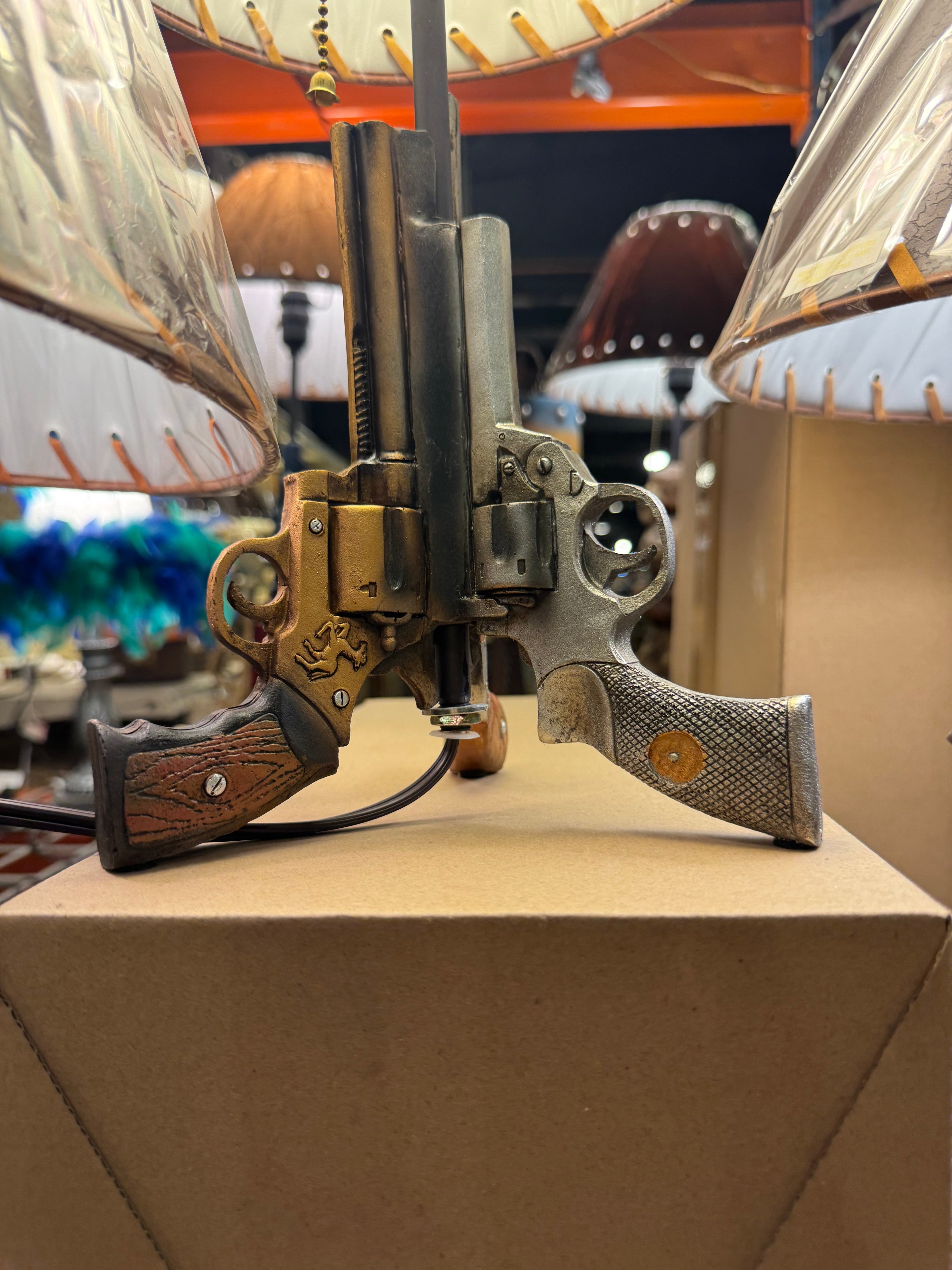 RA7379 Double Pistol Gold & Silver Lamp