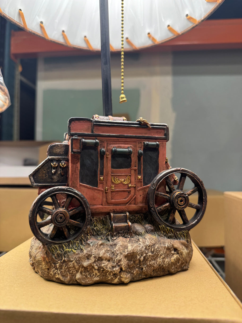 RA7461 Red Stagecoach Wagon Lamp