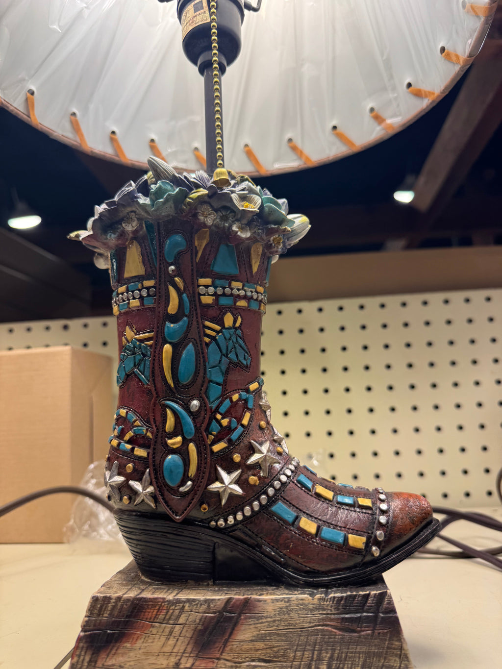 RA54099 Turquoise Floral Boot Vase