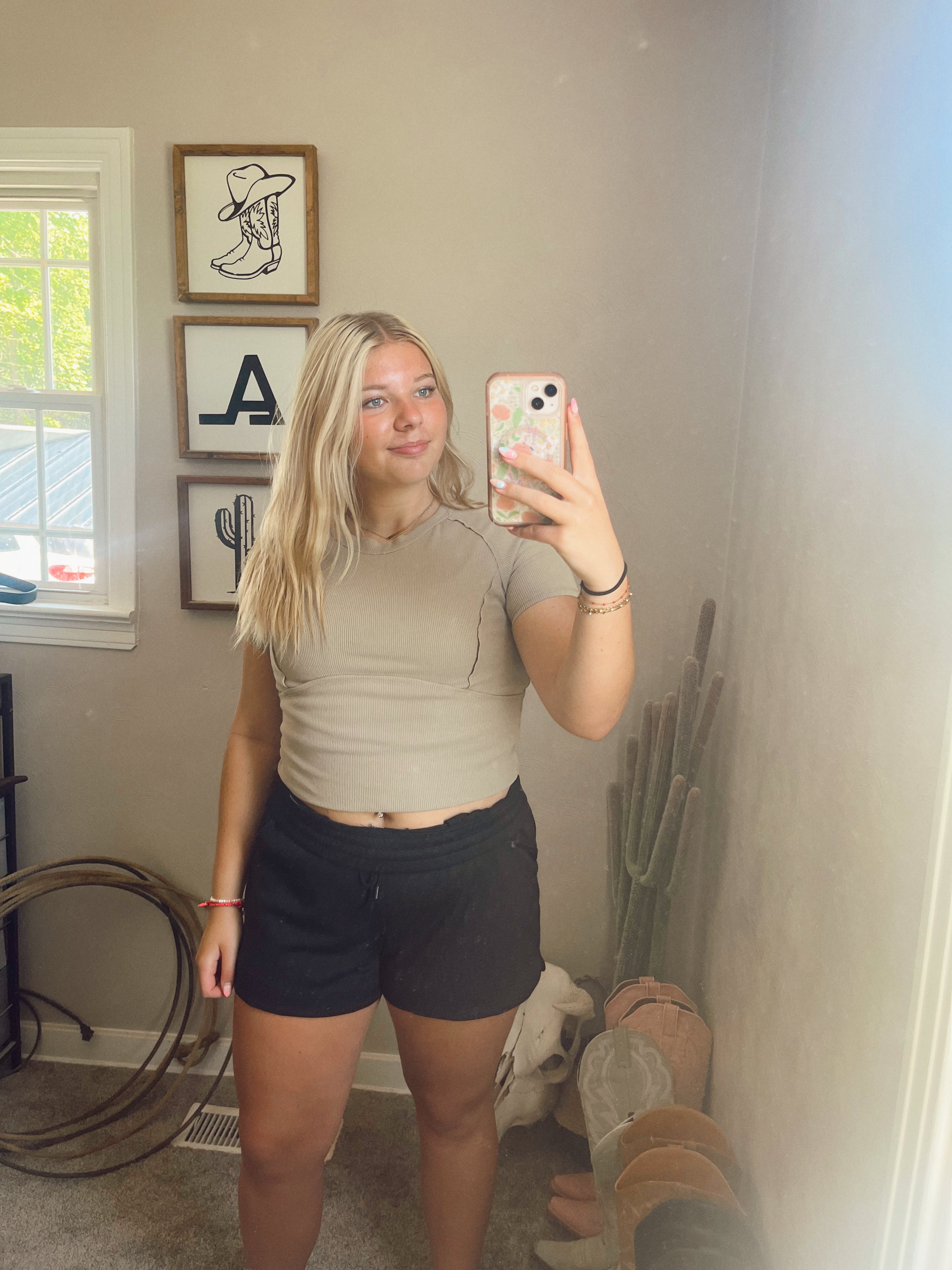 BRUNCH DATE TOP