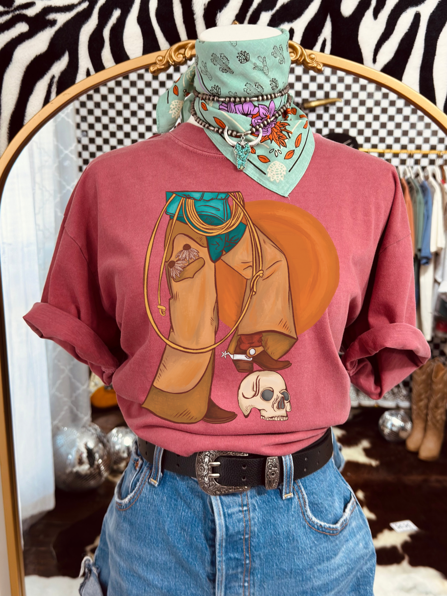 Dusty leather tee