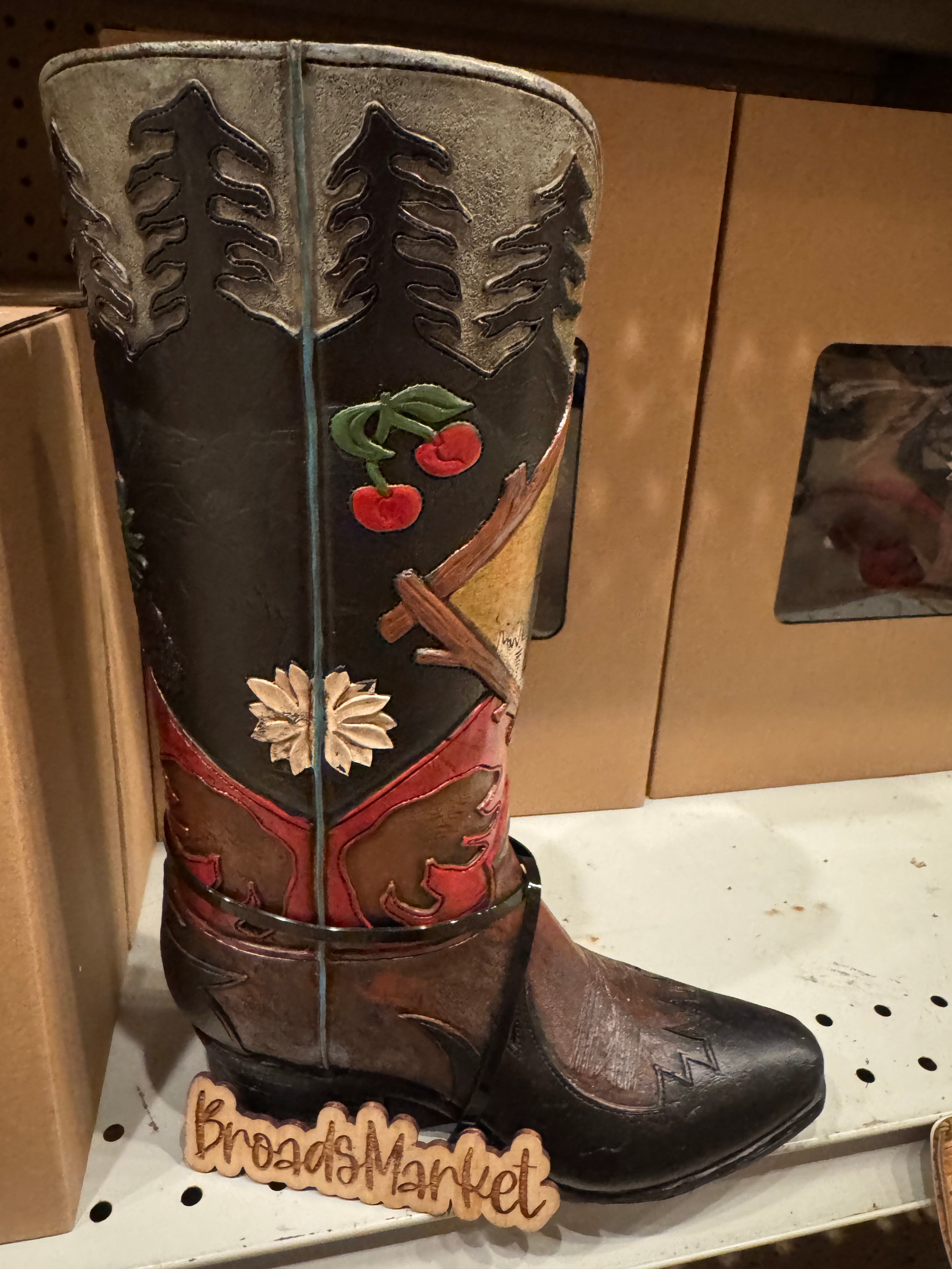 RA4149 Black Bear Boot Vase