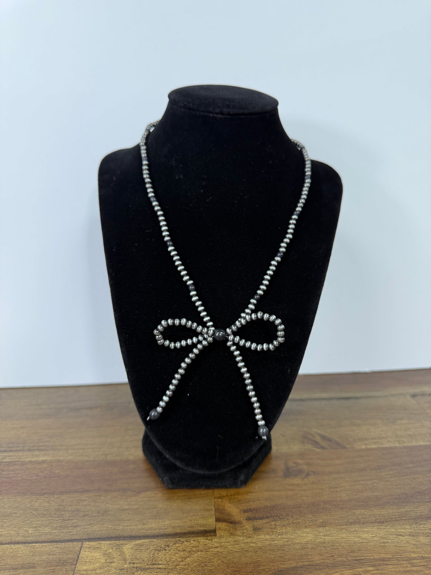 Western Bow Necklace
