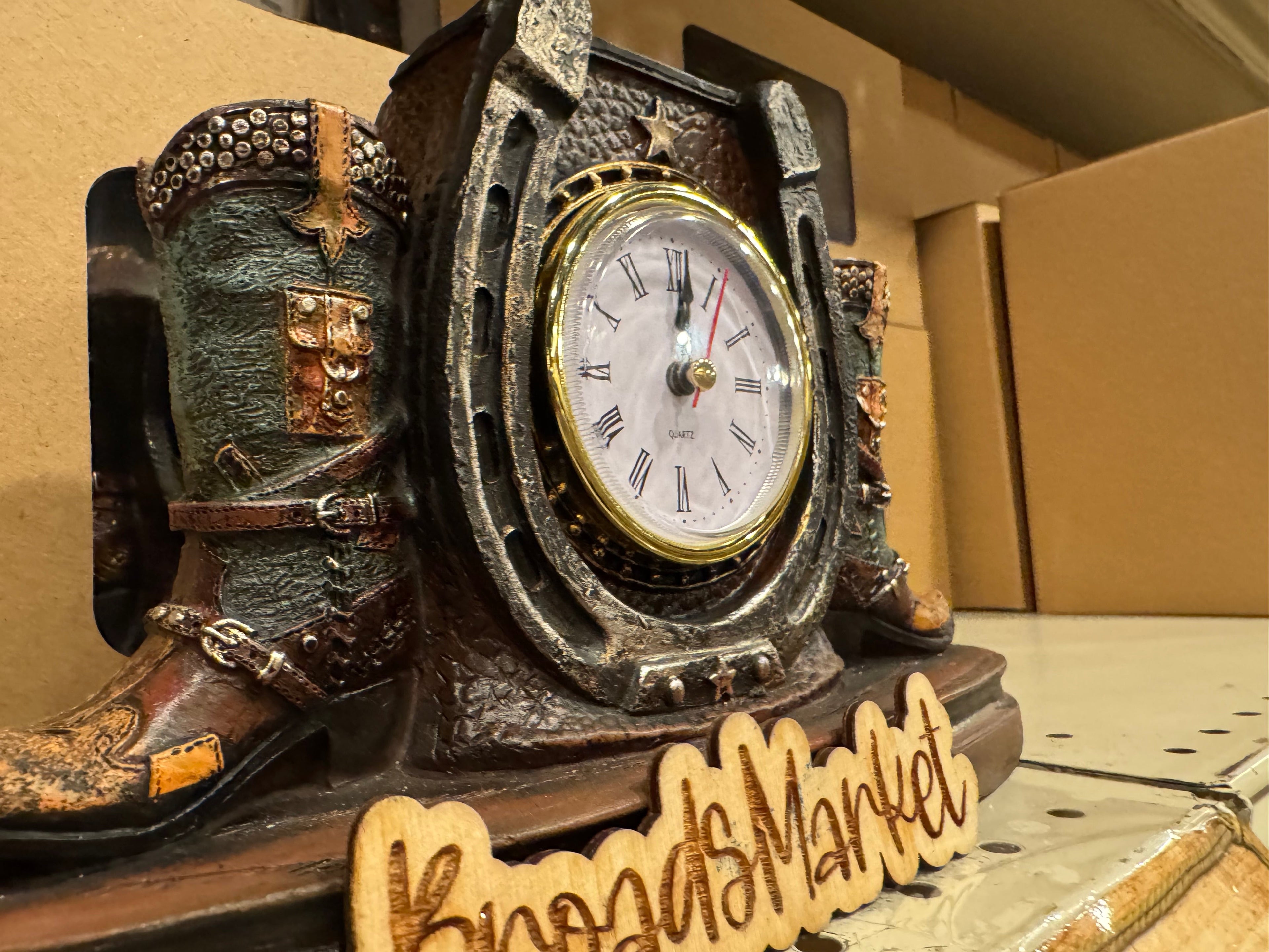 RA1071 Boots Table Clock