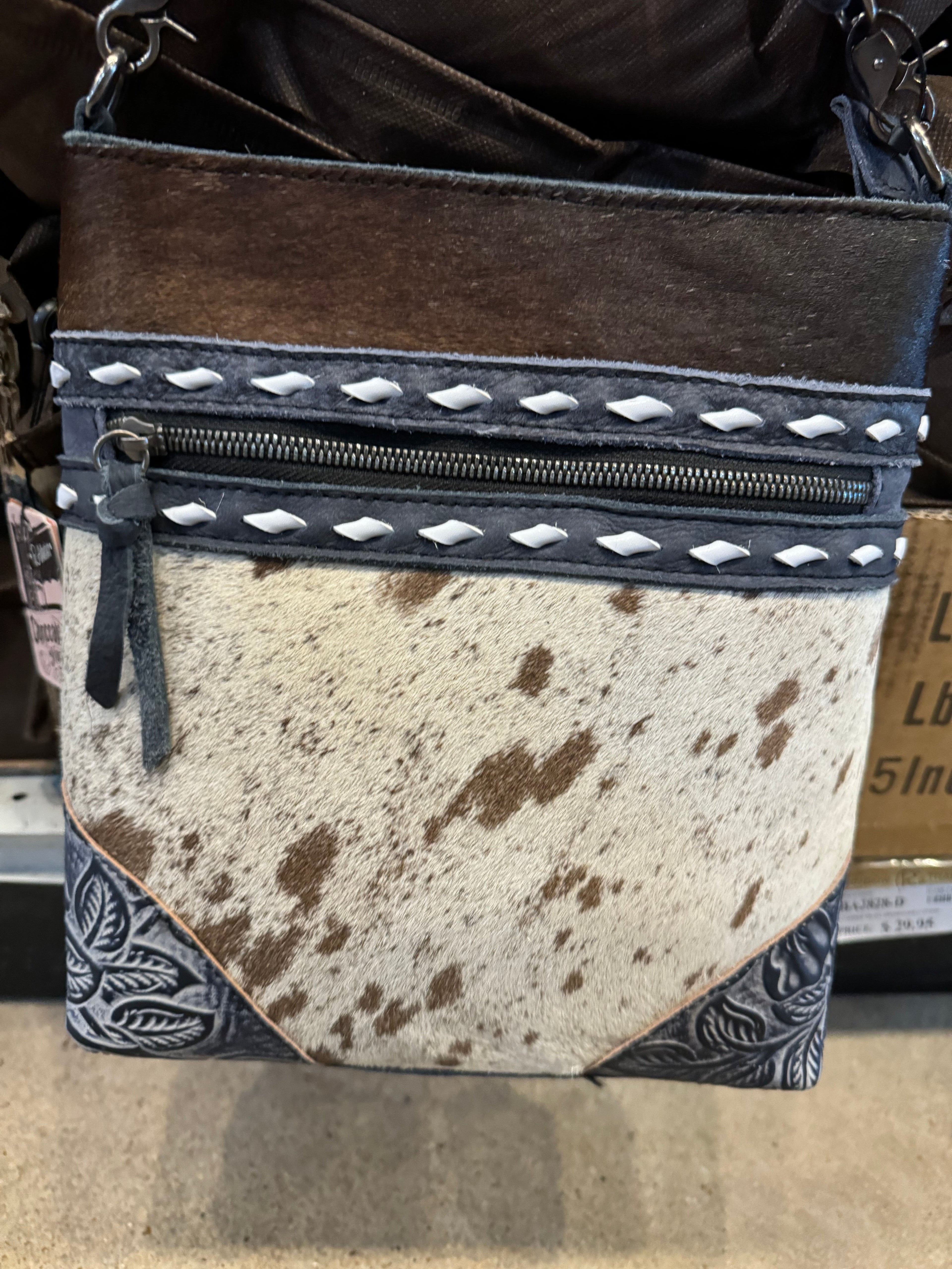 Front Zip Cowhide Tooled Purse BA2828