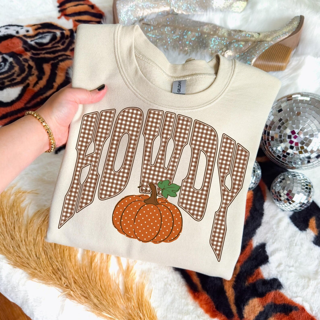 Howdy Pumpkin Graphic Tee | Fall Western Shirt | Gingham Pumpkin Comfort Colors T-Shirt