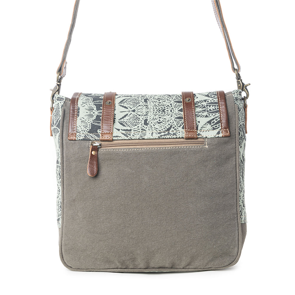 Le Medallion Shoulder Bag