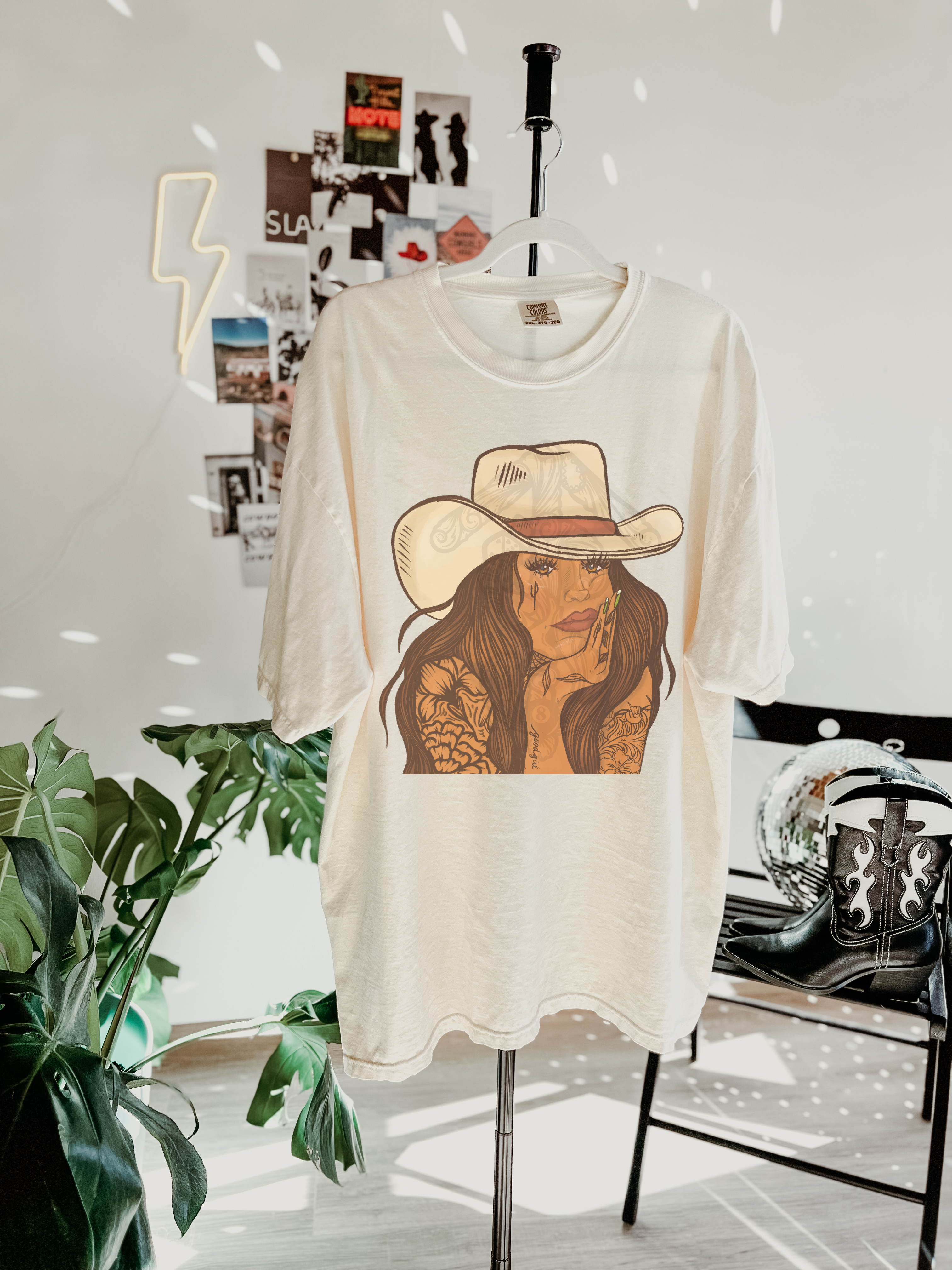 Waitin on a Cowboy Tee