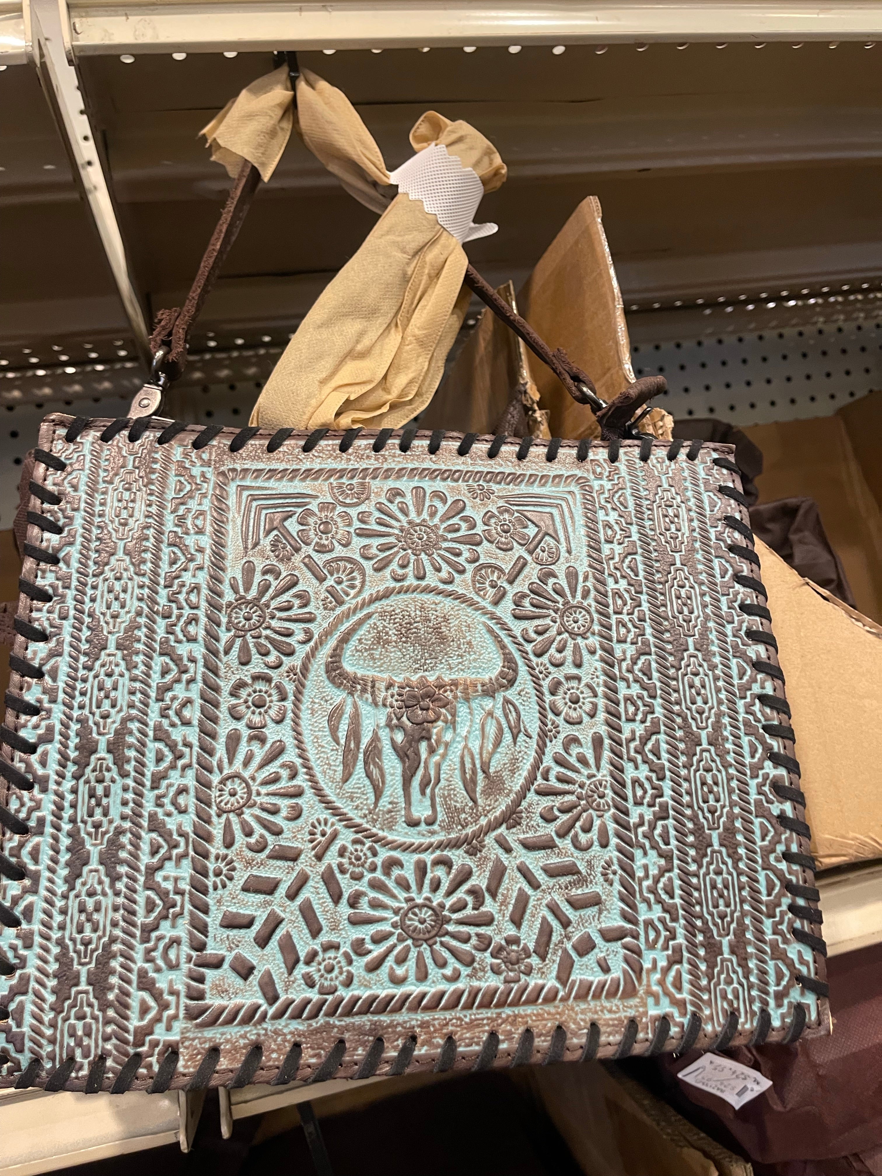 Tooled Cowskull Chain Purse