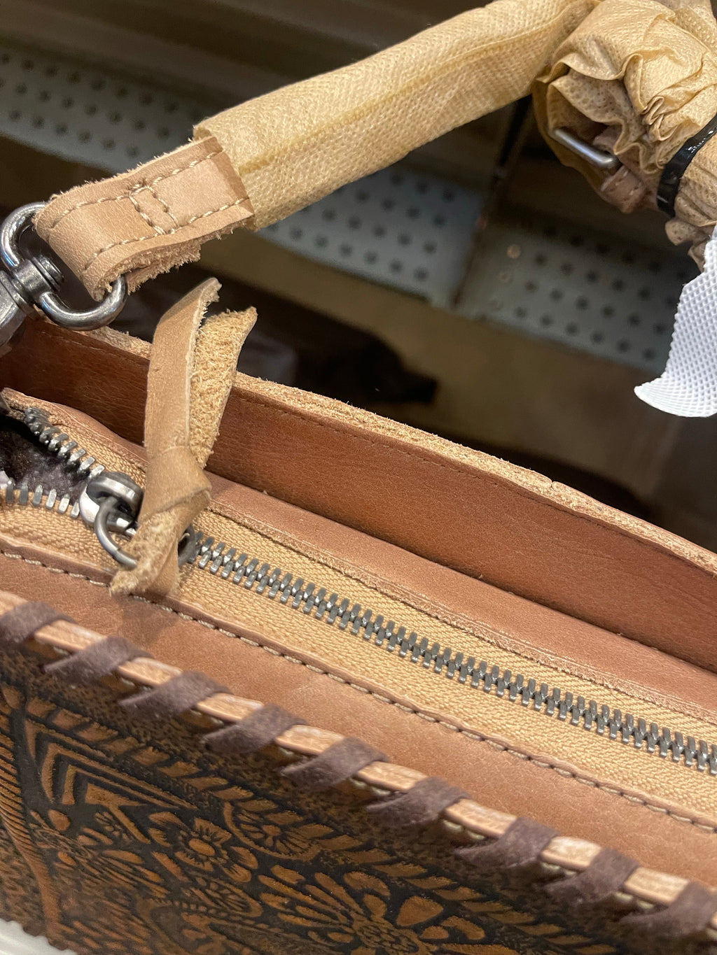 Tooled Cowskull Chain Purse